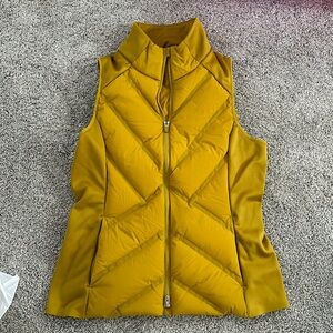 Athleta Inlet Vest Mustard Medium